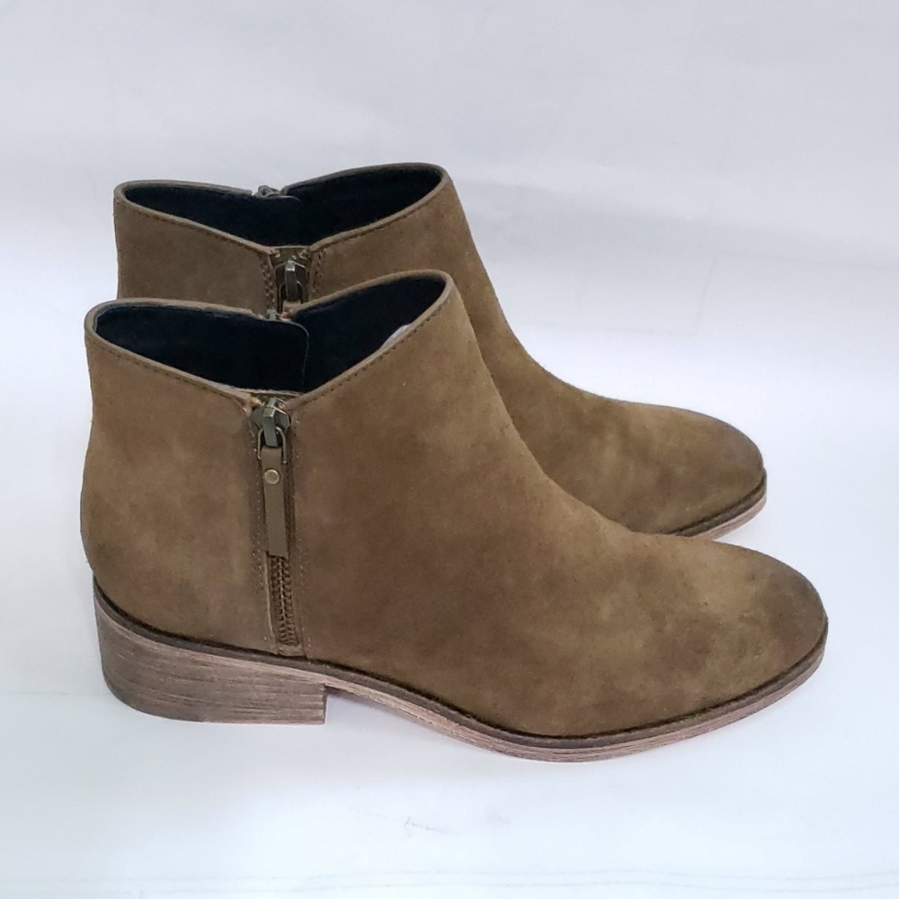 Flash sale!Cole Haan Hayes Flat Bootie
Olive Suede - Picture 6 of 8